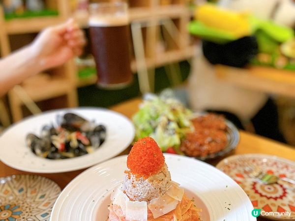 連續假期就梗係要chill吓🍹，肥仔搵到間森林系餐廳🌴，環境...