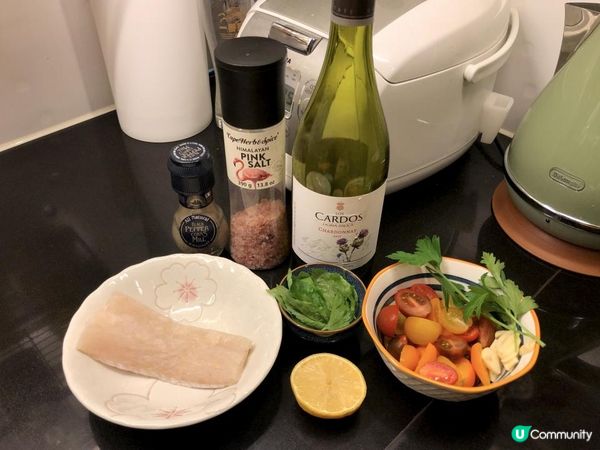 呢個香煎鱈魚柳配白酒蕃茄香草汁真係零難度，超級無敵簡單 (認...