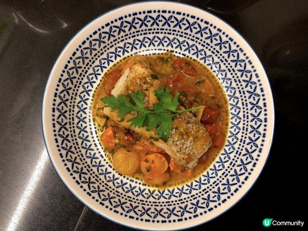 呢個香煎鱈魚柳配白酒蕃茄香草汁真係零難度，超級無敵簡單 (認...