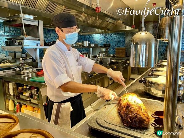 三隻餓鬼，決定去食Lunch Buffet！ 
