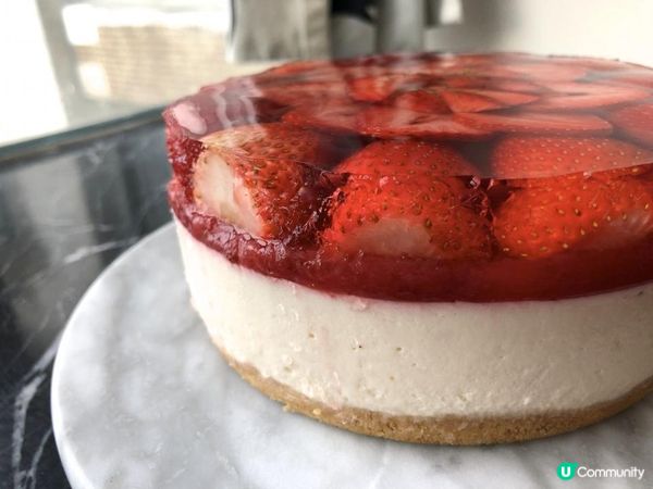 濃濃士多啤梨味嘅免焗士多啤梨芝士蛋糕