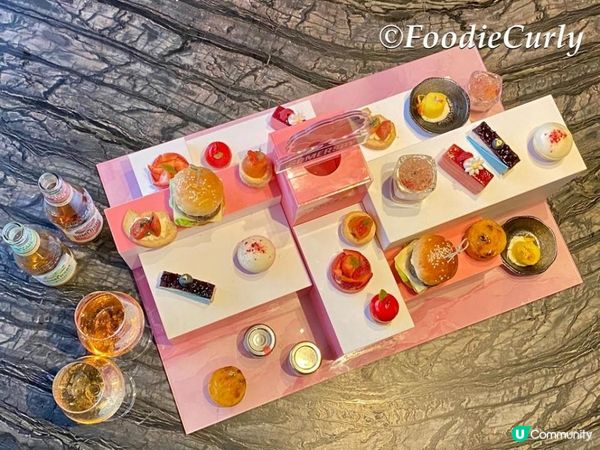 港威酒店推出了Somersby主題下午茶，還是會噴煙的呢！是...