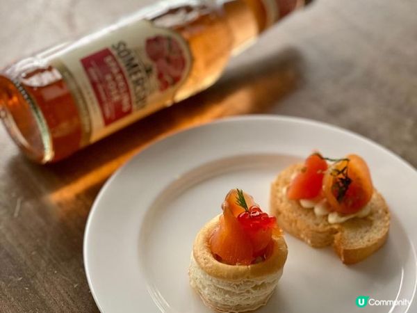 港威酒店推出了Somersby主題下午茶，還是會噴煙的呢！是...