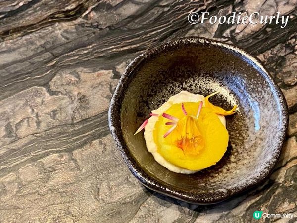 港威酒店推出了Somersby主題下午茶，還是會噴煙的呢！是...