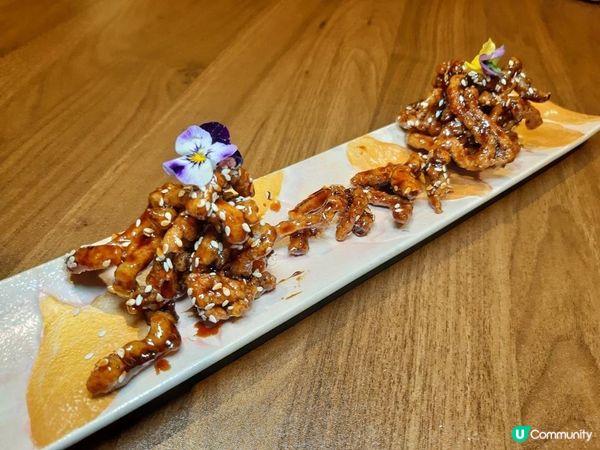 屬於 Lubuds 集團旗下的高級中菜廳《悅》，位於銅鑼灣時...