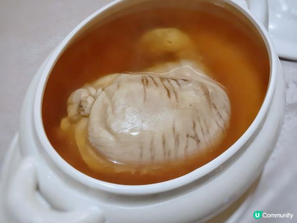 屬於 Lubuds 集團旗下的高級中菜廳《悅》，位於銅鑼灣時...