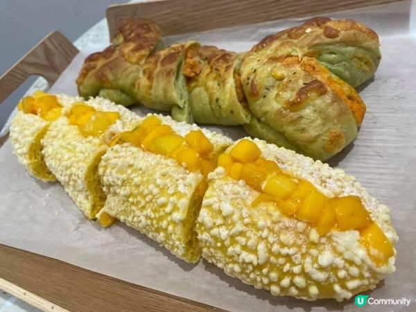 奈雪之茶嘅芒果忌廉包，又飽肚又可以打卡🤣