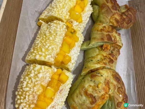 奈雪之茶嘅芒果忌廉包，又飽肚又可以打卡🤣