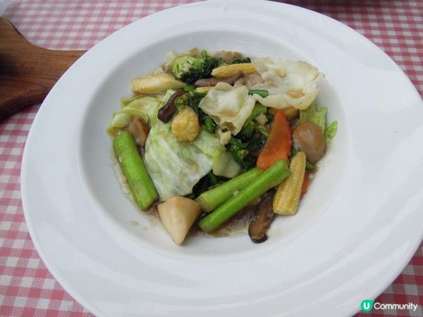 中餐的組合千變萬化，最重要係單獨食又得，伴飯食又得。得左!