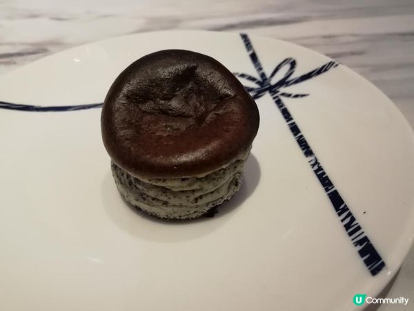 黑芝麻巴斯克芝士蛋糕