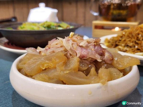 茶燻雞、古法叉燒有驚喜