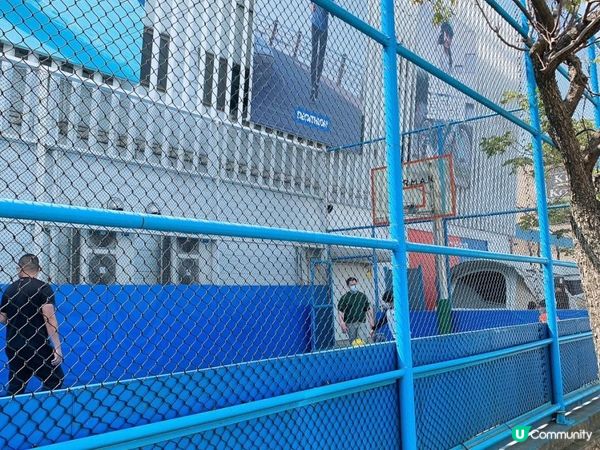 台灣/台北內湖迪卡儂平價運動用品量販店~ 野餐露營用具、各式運動裝備~~