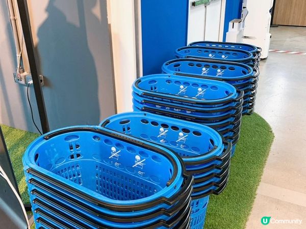 台灣/台北內湖迪卡儂平價運動用品量販店~ 野餐露營用具、各式運動裝備~~