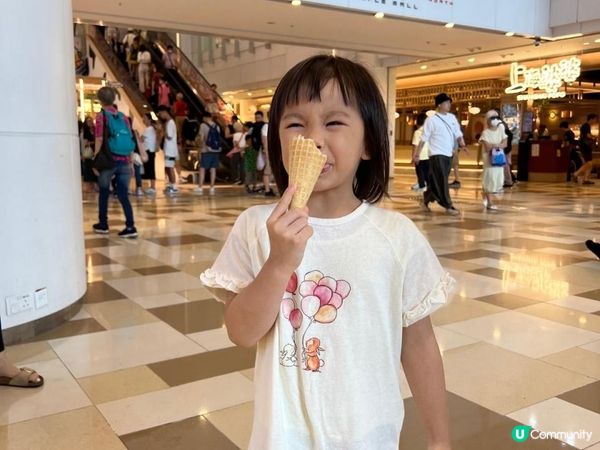 《摩士公園游泳池》