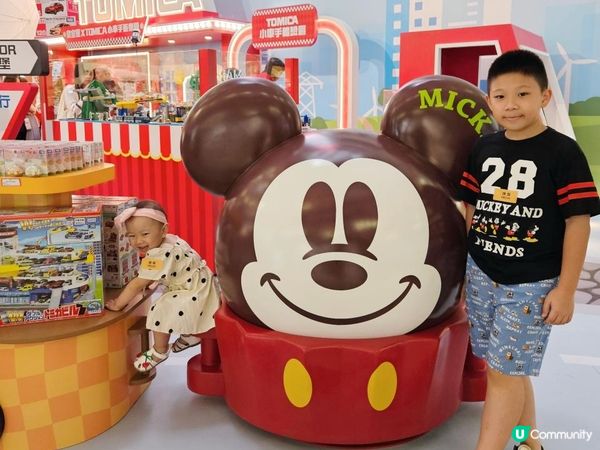 「皇室堡 x TOMICA小車手遊樂園」