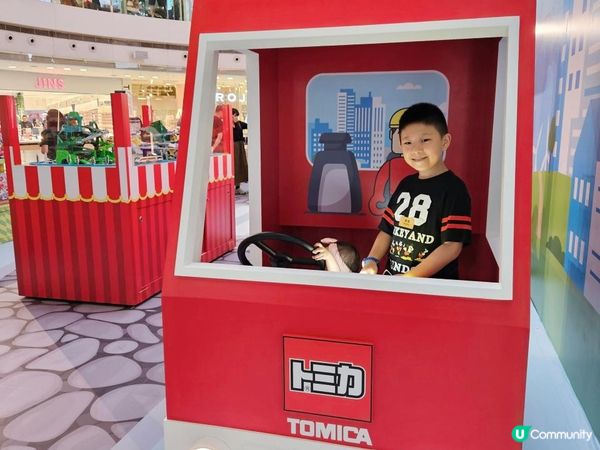 「皇室堡 x TOMICA小車手遊樂園」