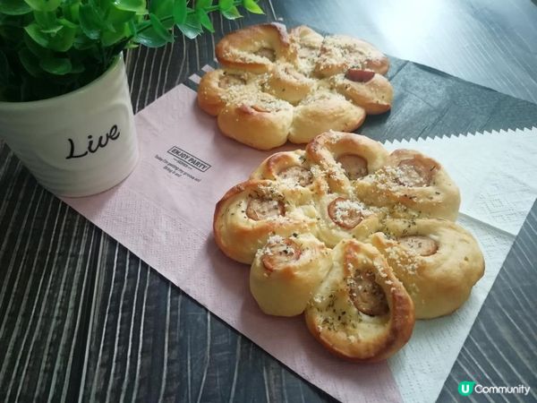 給媽媽送朵花：花型香腸包