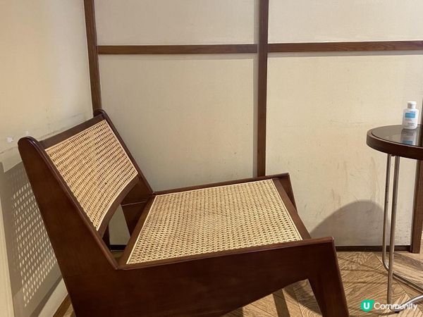 「唔可以錯過」嘅上環隱世咖啡店👍靚到好似日落🌄嘅薑黃Latte☕️鮮甜爽口嘅北極蝦開放式三文治