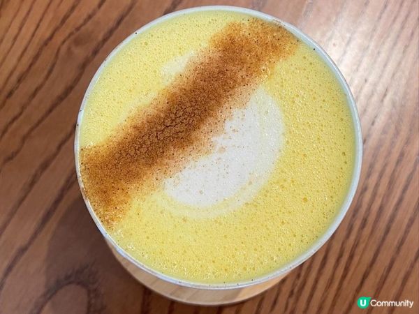 「唔可以錯過」嘅上環隱世咖啡店👍靚到好似日落🌄嘅薑黃Latte☕️鮮甜爽口嘅北極蝦開放式三文治