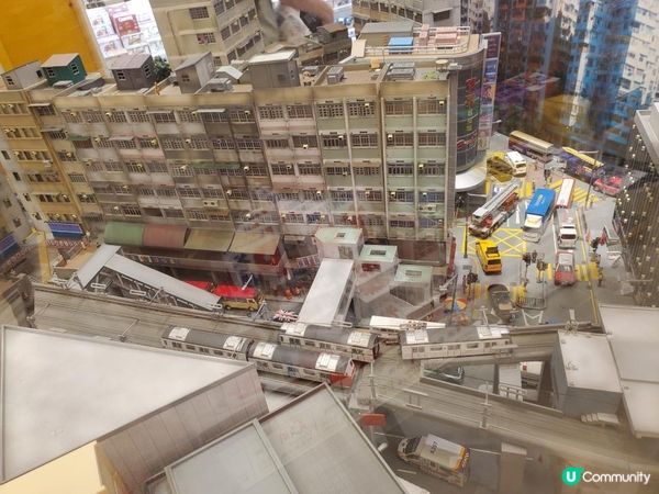 《今非昔比 : 微觀昔日裕民坊舊貌》