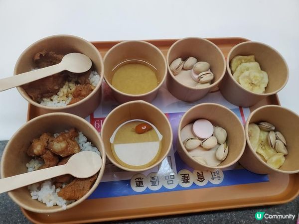 《風雨不改 : 紅燒鱷魚肉飯 @樓上》