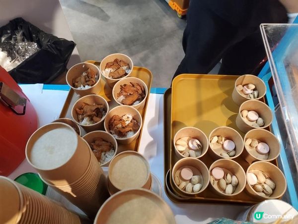 《風雨不改 : 紅燒鱷魚肉飯 @樓上》