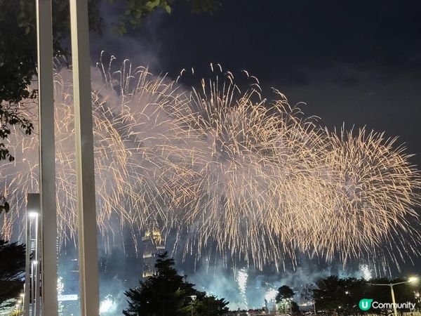 大年初二 香港放煙花