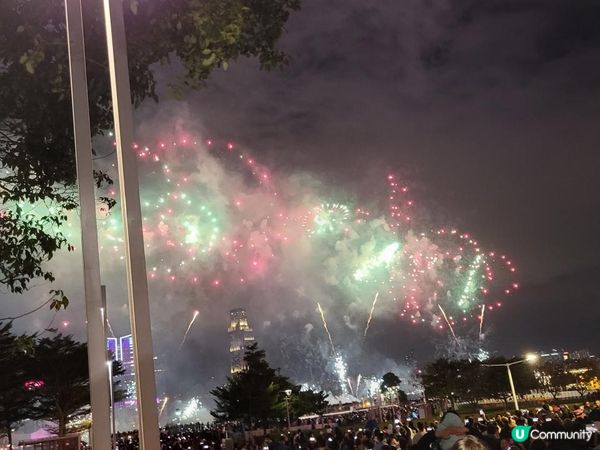 大年初二 香港放煙花