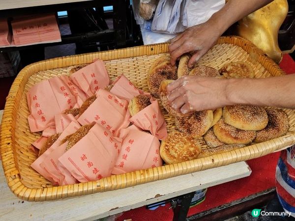 【中國自由行】內蒙古呼和浩特美食地圖📍寬巷子街頭掃街攻略🍢｜地道小吃逐樣試！芝士奶豆腐餅、炸糕、羊肉串、鮮奶皮捲、稀果羹全收錄！