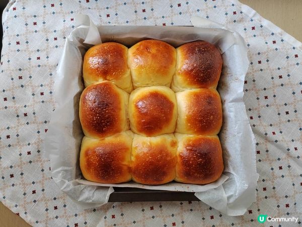 紅莓忌廉芝士餐包