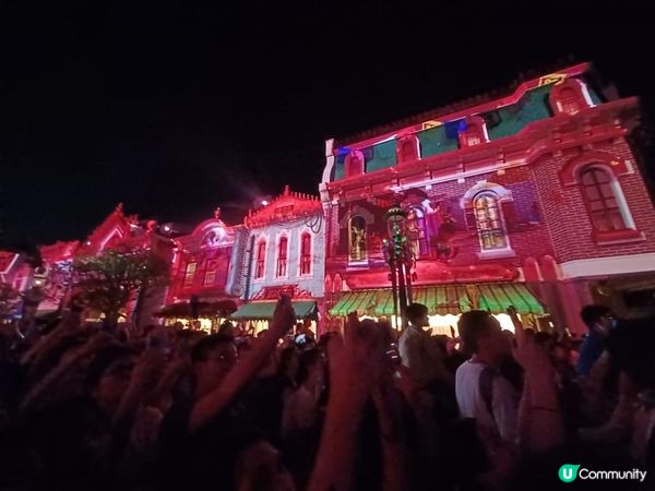 香港迪士尼樂園度假區20周年奇妙派對巡遊煙火表演