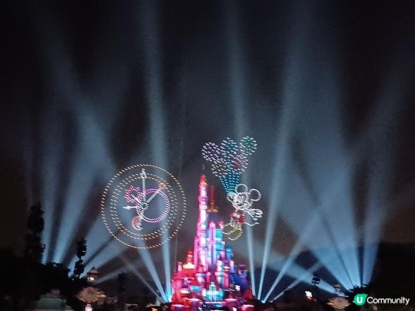 香港迪士尼樂園度假區20周年奇妙派對巡遊煙火表演