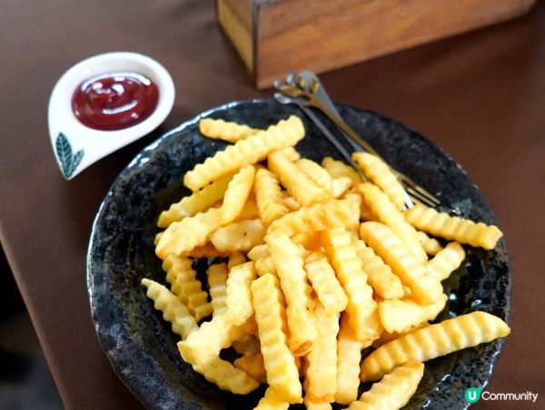 泰國清邁的特色玻璃屋華麗露營住宿+網美打卡藍莓雪糕橘子咖啡店