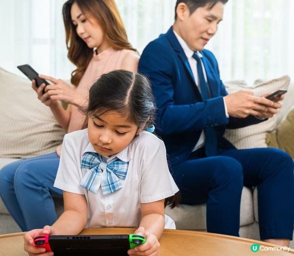 低頭族危機與親子數位教養：手機使用的建議指南 (適用於7-18歲的孩子)