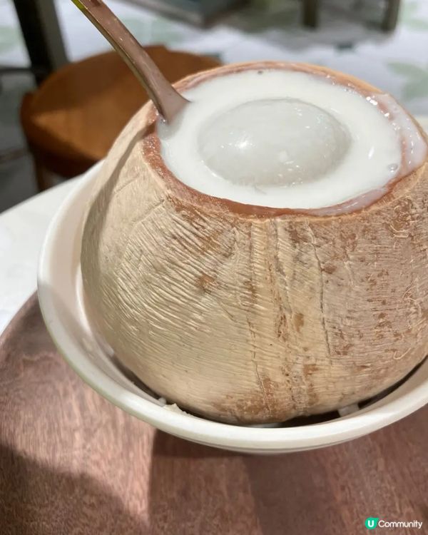 秋涼至好嘆個熱椰皇黑芝麻湯圓