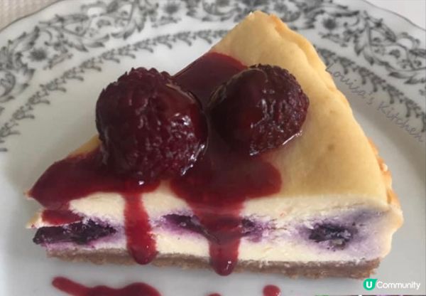 自家製「凍藍莓芝士蛋糕+熱覆盆子醬」