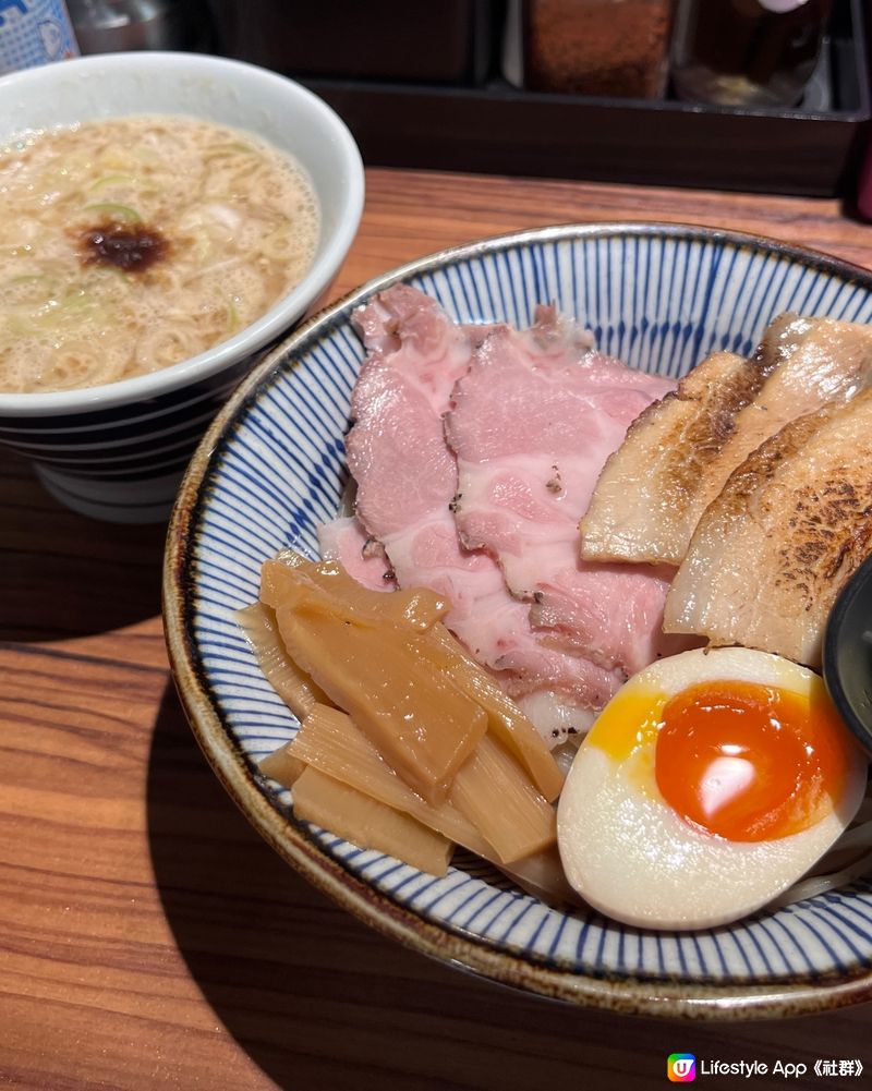 豚骨拉麵🍜  瘦身叉燒🤤  湯底唔太濃😋