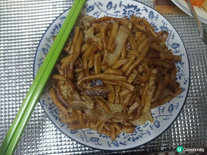 今晚冇飯食，食呢個上海粗炒。