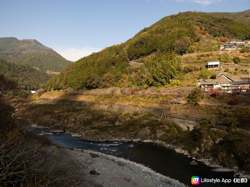 四國川流秘景觀光列車