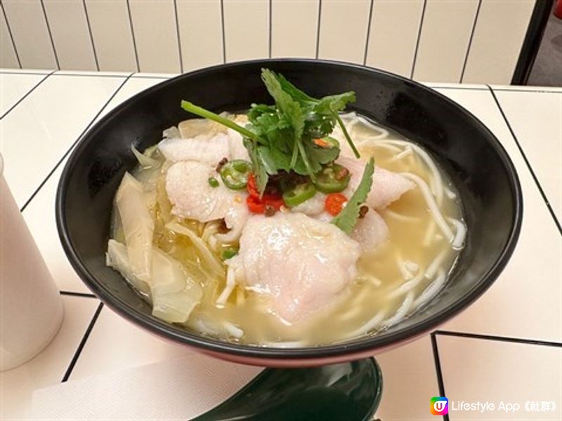 時尚米線店 不止愛上米線🍜更愛上小食