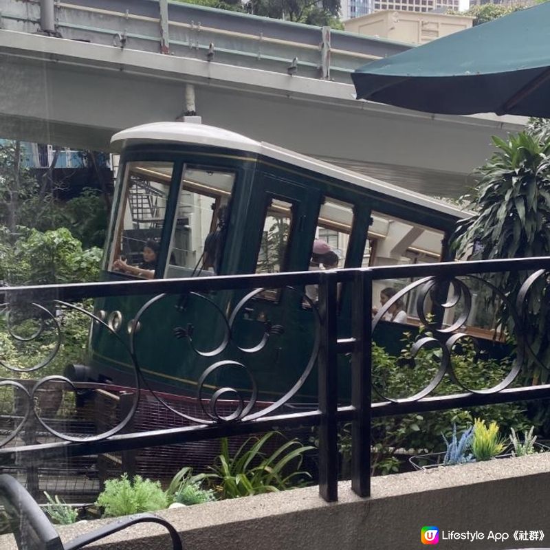 🚠山頂纜車旁邊都可以嘆到美食❓